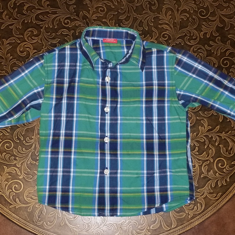 Izod long sleeve button up shirt